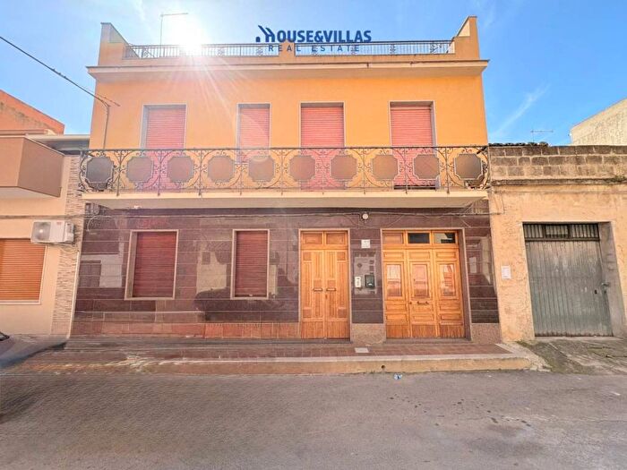 Casa con 5 locali in affitto in Via Antonio Locatelli, Centro, Avola