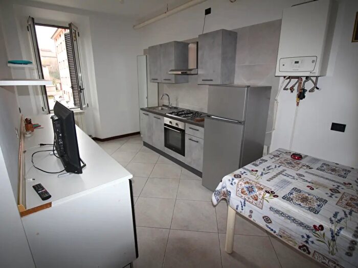 Appartamento bilocale in vendita in Via Cesare Battisti, Cremella