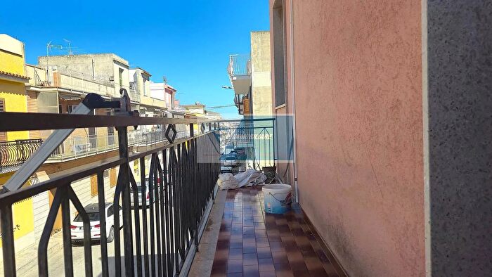 Casa con 7 locali in vendita in Avola