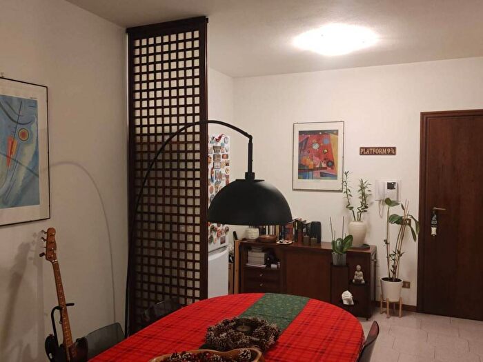 Appartamento trilocale in affitto in Centro Storico, Reggio Emilia