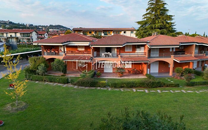 Appartamento trilocale in vendita in Via Prais, Padenghe Sul Garda