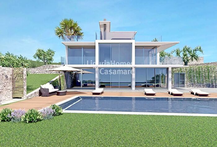 Casa con 10 locali in vendita in Via Padre Semeria, Sanremo