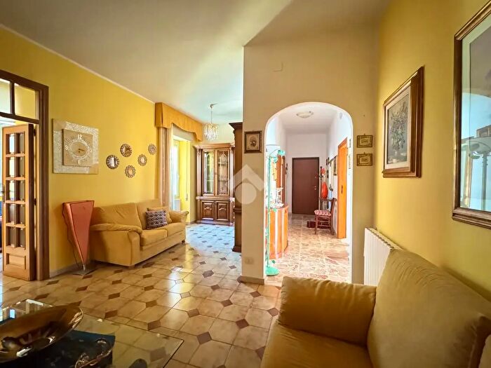 Appartamento trilocale in vendita in Via Carbonia, Alghero