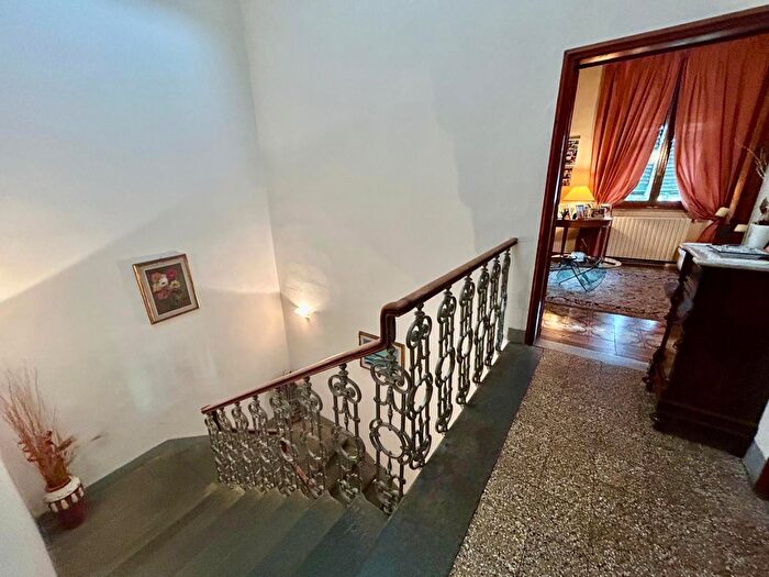 Casa con 9 locali in vendita in a Giovanni XXIII, Vinci