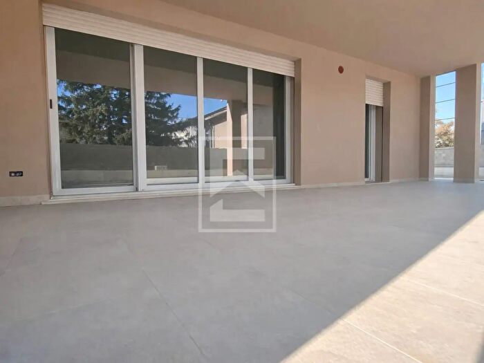 Appartamento trilocale in vendita in Via Manara Valgimigli, Brescia