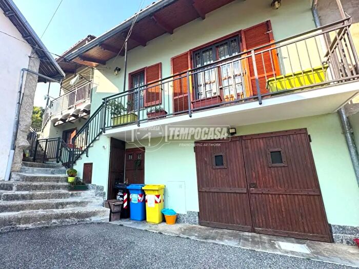 Casa trilocale in vendita in Via Teologo Antonio Bronzino, Val Della Torre