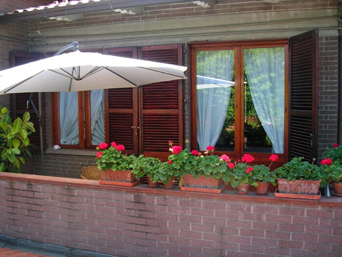 Casa con 8 locali in vendita in Sassuolo