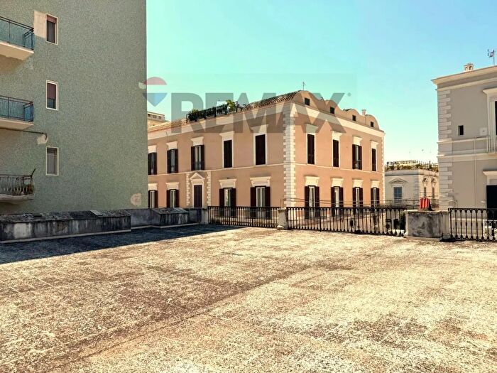 Appartamento quadrilocale in vendita in Via Pedaggio Santa Chiara, Trani