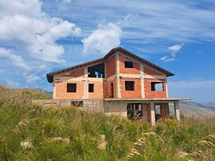 Casa con 6 locali in vendita in Via Ficiligni, Monreale