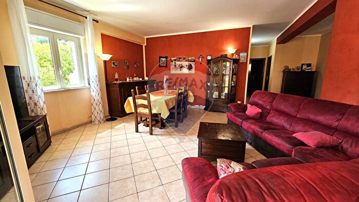 Appartamento con 5 locali in vendita in Via Cartiera, Palermo