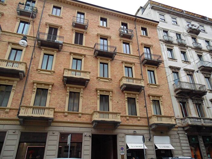Appartamento con 6 locali in affitto in Corso Stati Uniti, San Secondo, Torino
