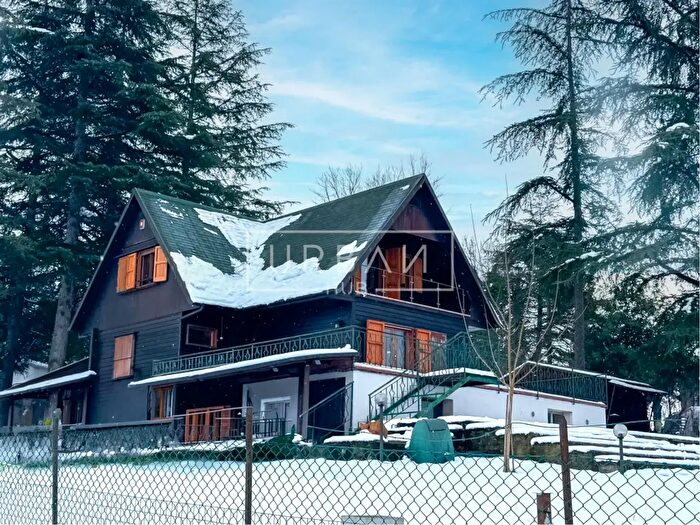 Casa con 6 locali in vendita in Strada delle Selve, Meldola