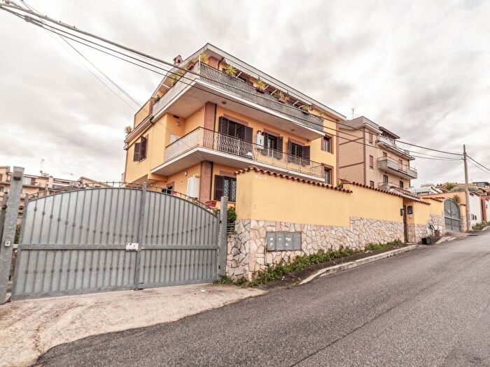 Appartamento quadrilocale in vendita in Via Roviano, Setteville Nord, Guidonia Montecelio