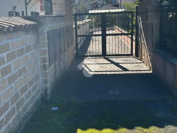 Appartamento bilocale in vendita in Via degli Olmi, Roma