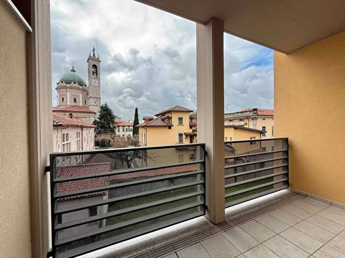 Appartamento bilocale in vendita in Via Mario Locatelli Trescore Balneario, Trescore Balneario