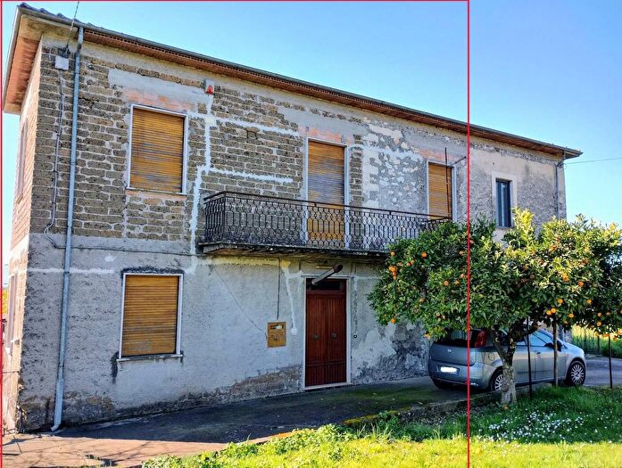 Casa quadrilocale in vendita in Località TramontiArce, Arce