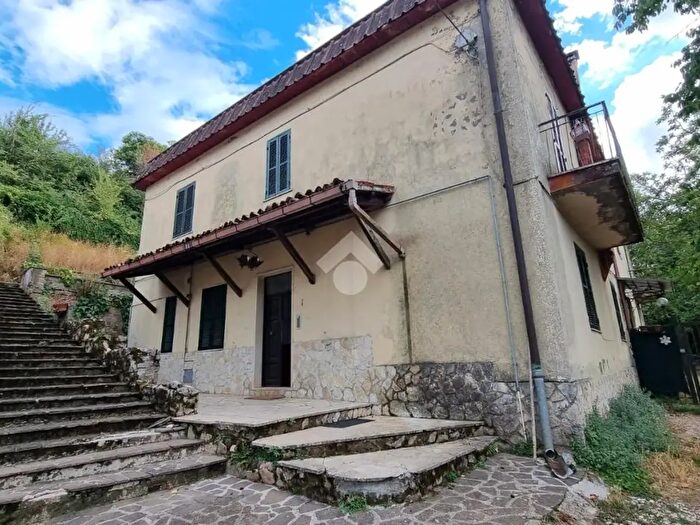 Casa con 5 locali in vendita in Via Gavignano, Segni