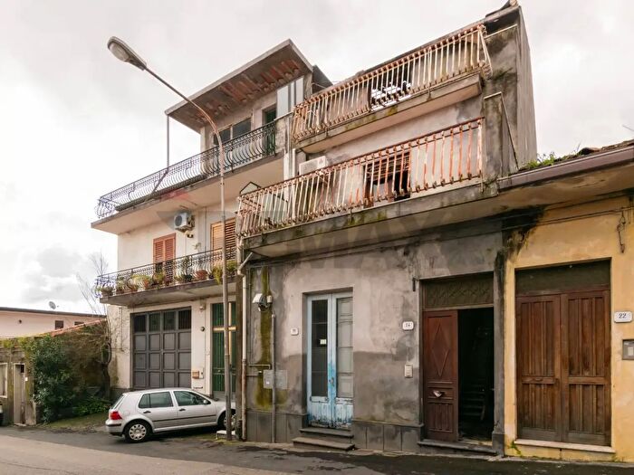 Appartamento trilocale in vendita in Zafferana Etnea