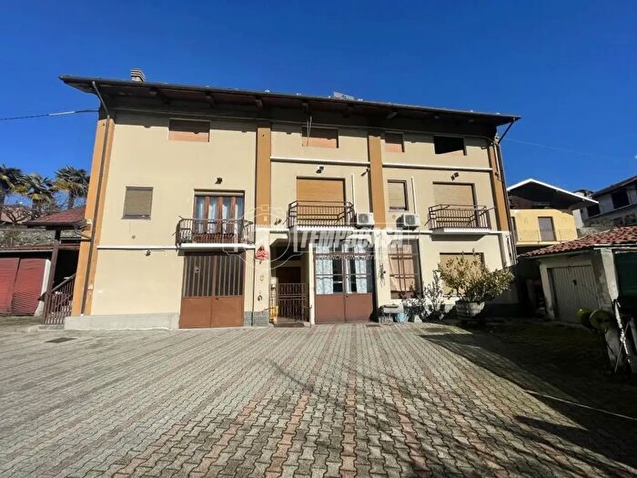 Casa con 10 locali in vendita in Via Roma, San Martino Canavese