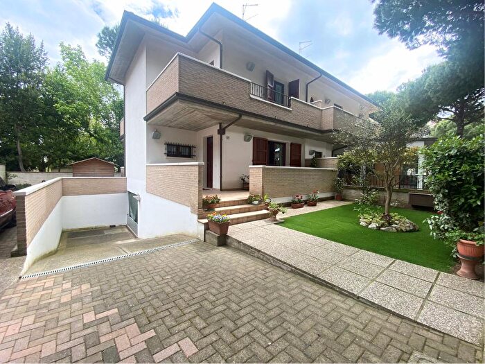 Casa con 5 locali in vendita in Cervia