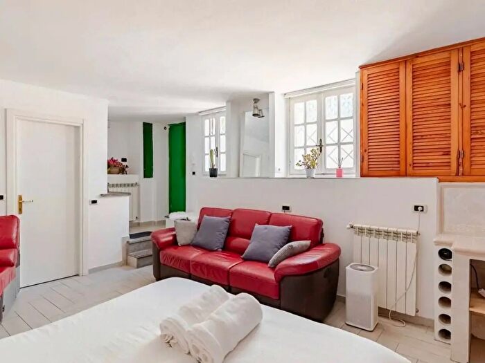Appartamento monolocale in affitto in Via Ione di Chio, Roma