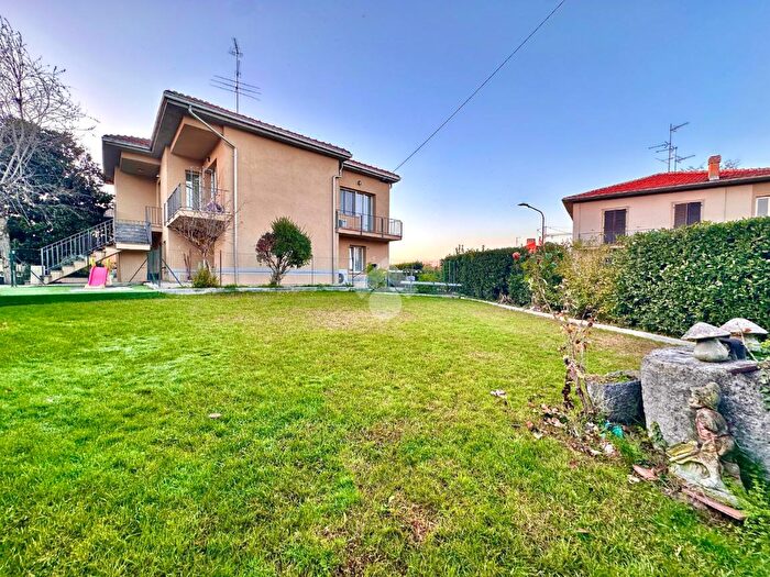 Casa con 7 locali in vendita in Via Antico Traghetto, Tortona