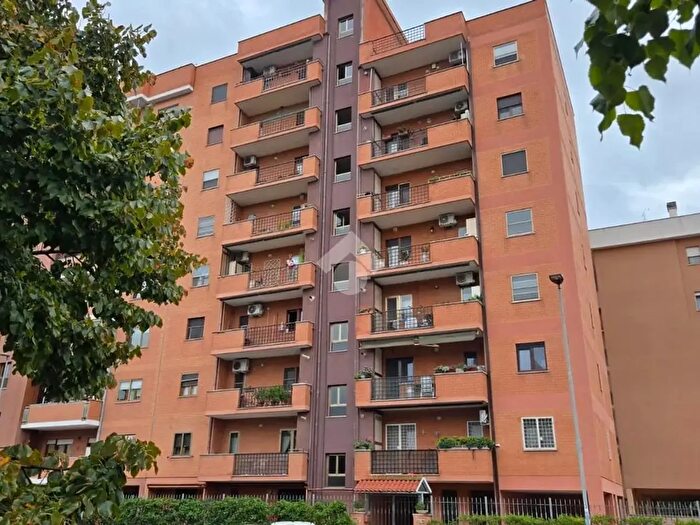 Appartamento quadrilocale in vendita in Via Ugo La Malfa, Pomezia