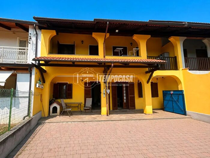 Casa quadrilocale in vendita in Busano