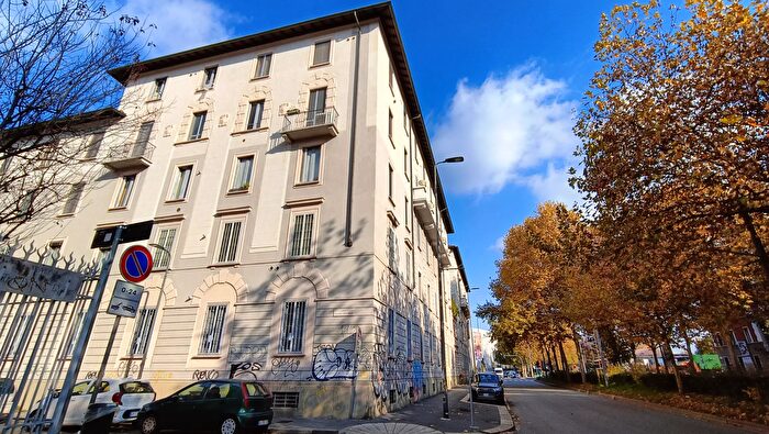 Appartamento trilocale in vendita in Viale Tibaldi, Milano