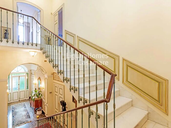 Casa con 19 locali in vendita in Via Giacomo Matteotti, Imperia