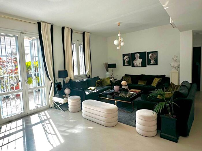 Casa quadrilocale in affitto in Via Bigli, Scala Manzoni, Milano