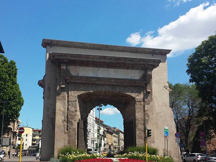 Appartamento bilocale in affitto in Corso Porta Romana, Quadronno Crocetta, Milano