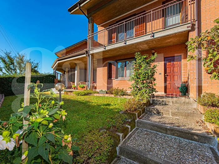 Casa con 7 locali in vendita in Via La Cassa, San Gillio