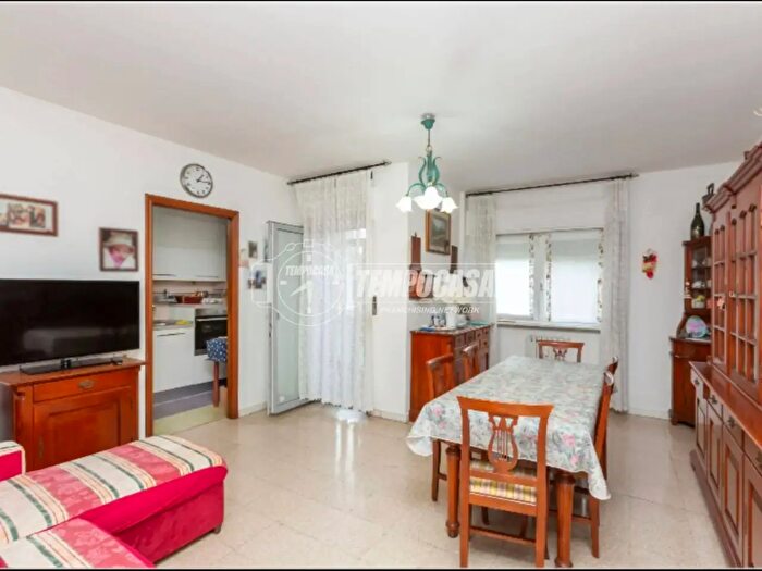 Appartamento quadrilocale in vendita in Via Anglesio Martino, Torino