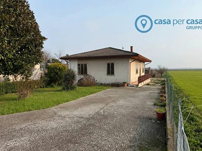 Casa quadrilocale in vendita in Stanghella