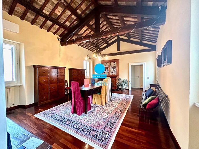 Appartamento con 6 locali in vendita in Pesaro