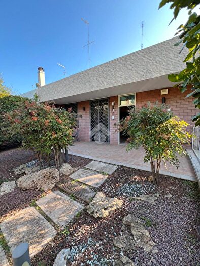 Casa trilocale in vendita in Via Abate Eustasio, Valenzano