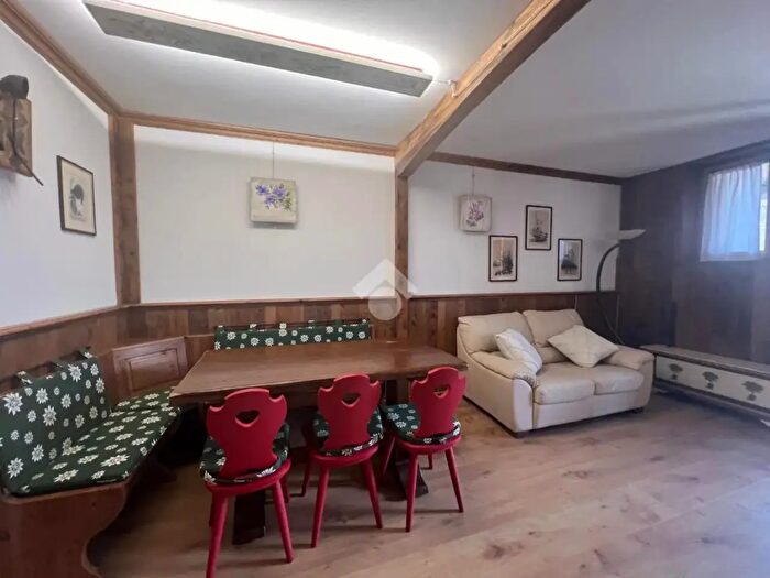 Appartamento trilocale in affitto in Via Monte Coleazzo, Temu