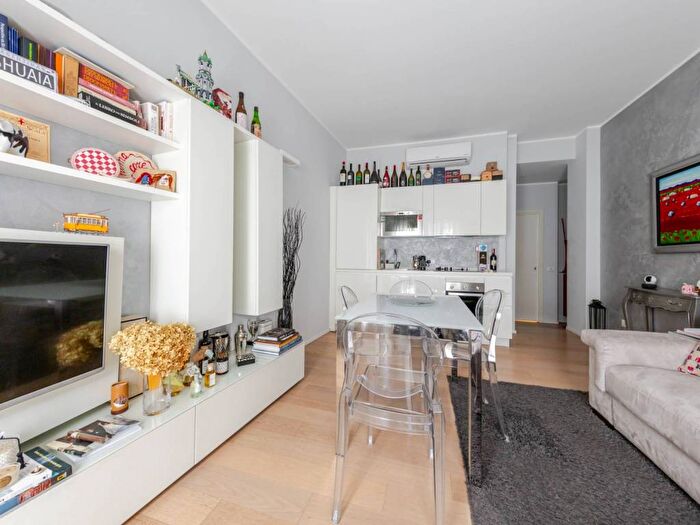 Appartamento bilocale in affitto in Viale Papiniano, Corso Genova, Milano