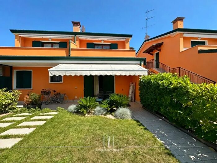 Appartamento bilocale in vendita in Via Firenze, Caorle