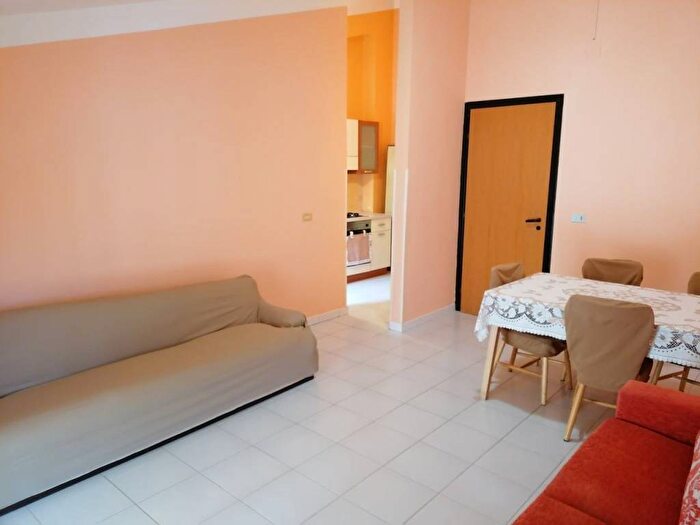 Appartamento quadrilocale in affitto in Via Montello, Centro, Avezzano