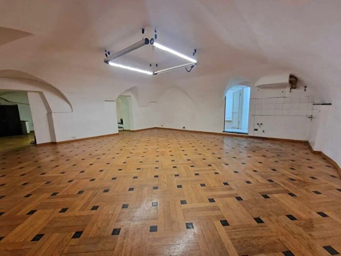 Appartamento con 5 locali in vendita in Piazza San Luca, Genova