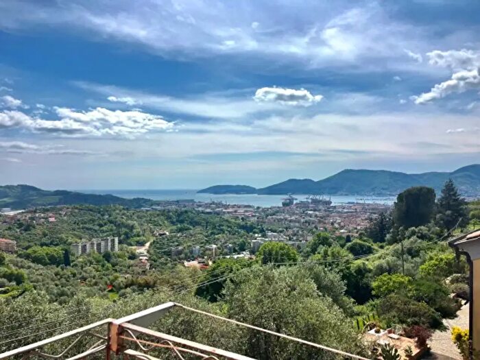 Appartamento con 6 locali in vendita in La Spezia