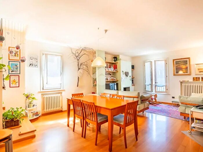 Casa con 6 locali in vendita in Piazza Pighini, Scandiano