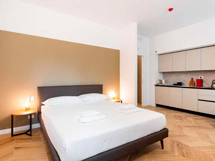 Appartamento in affitto in Via Mazzini, Borgo Teresiano, Trieste