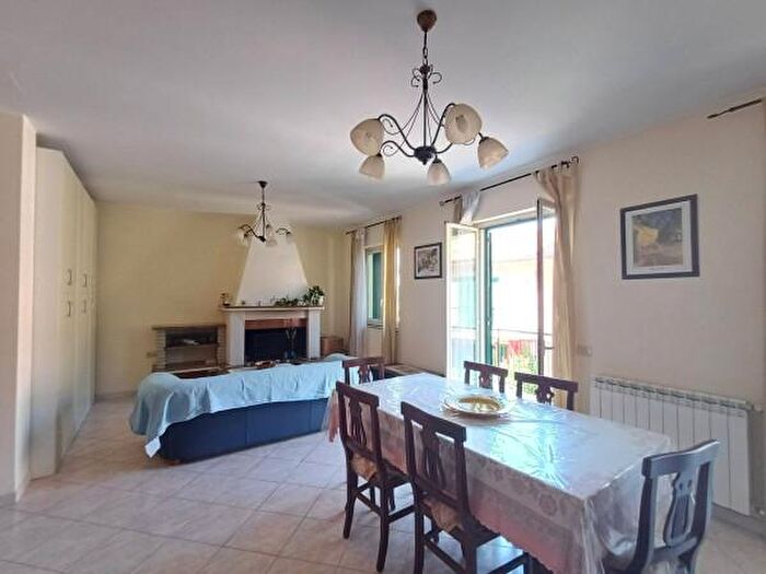 Appartamento trilocale in vendita in Via Pio La Torre, Sinagra