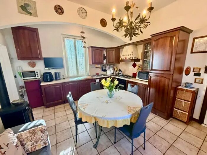 Casa con 5 locali in vendita in Via Ferdinando di Borbone, Piacenza