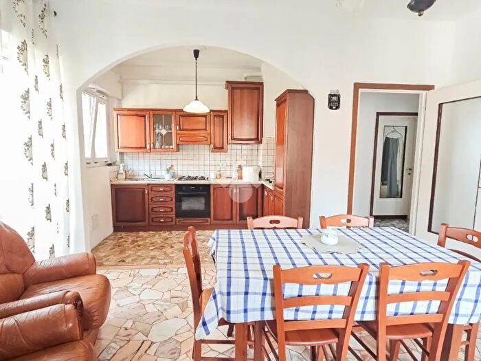 Appartamento trilocale in vendita in Via Renè Vanetti, Varese