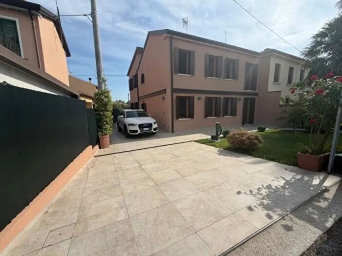 Casa con 6 locali in vendita in Via Lusore, Mira