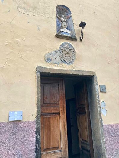 Casa con 20 locali in vendita in Via del Poggio, Rezzo